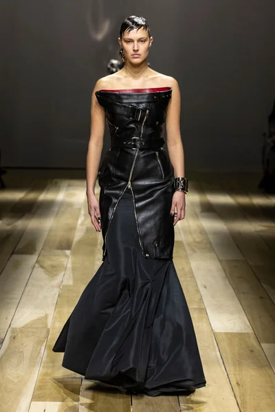 Look 44
